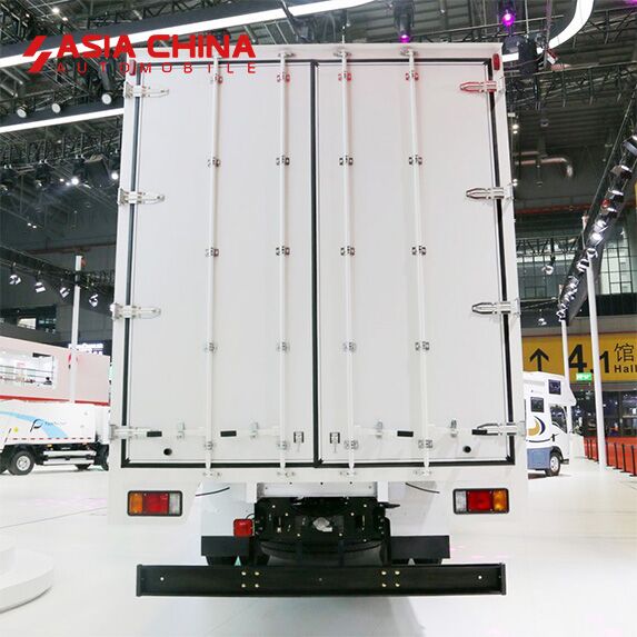 Isuzu FVR 4x2 Cargo Truck 240PS Box Truck