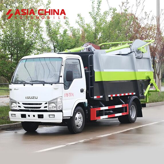 Isuzu Waste Compactor Truck